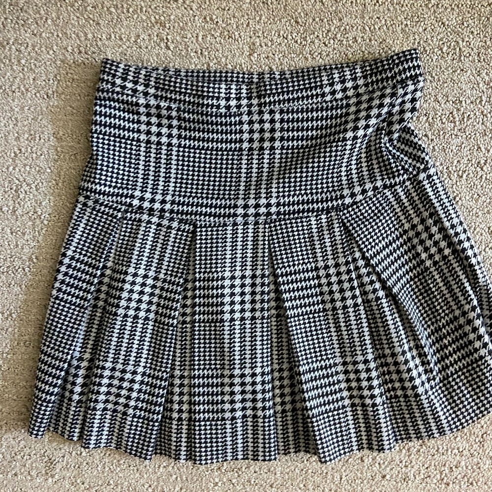 Black and white girls shirt